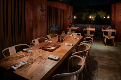 'Reserve with Google' vs. External Booking Links: A Strategic Analysis for F&B Businesses