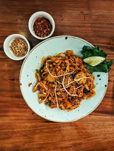 How to Order Thai Food Less Spicy: Phrases and Dishes for Mild Eaters