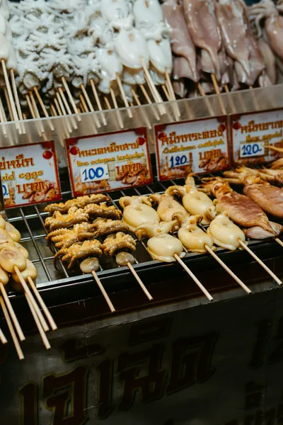 Thai Street Food for First-Timers: How to Choose Stalls and Eat Safely